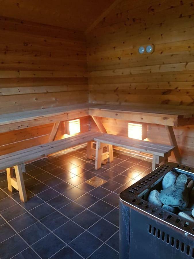 Lyngsalpan Cruise Lodge - Rodtinden Nord-Lenangen ภายนอก รูปภาพ